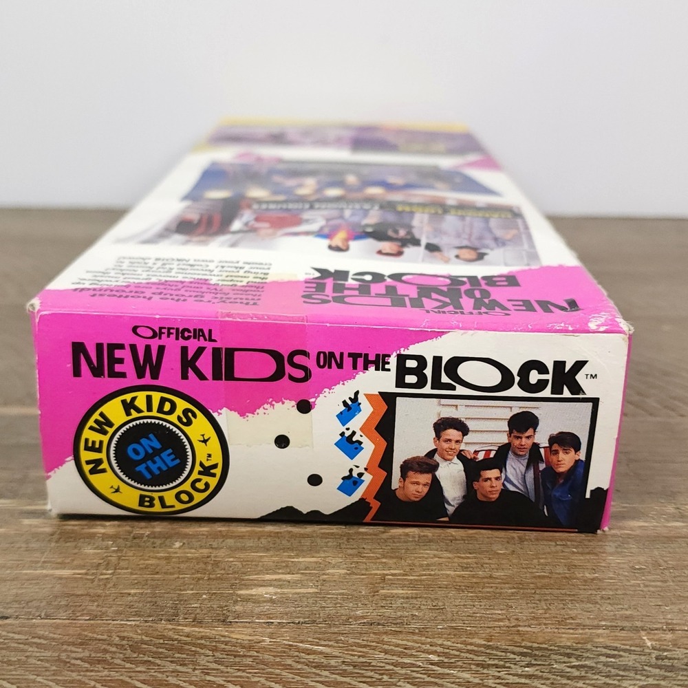 New Kids On The Block Joe Hangin' Loose Fashion‎ Doll Collector Edition 1990 - Picture 7 of 7